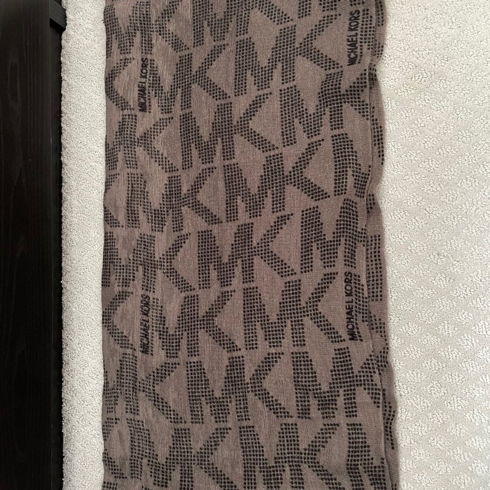 Michael Kors Infinity Scarf